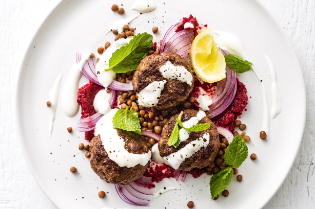Homemade merguez sausages with lentils and beetroot relish